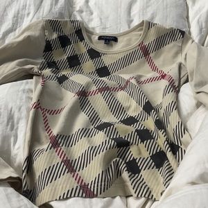Burberry Top!!